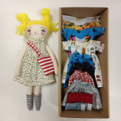 panenka s velkým vybavením