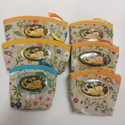 kapsička se smaltovaným obrázkem ... a neptejte se na co