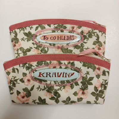 kapsička se smaltovaným obrázkem / nápisem ... a neptejte se na co